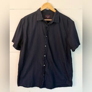 UNTUCKit Navy Button Down Shirt Size XL
